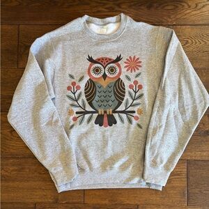 Gray Owl Graphic Women's Sweater